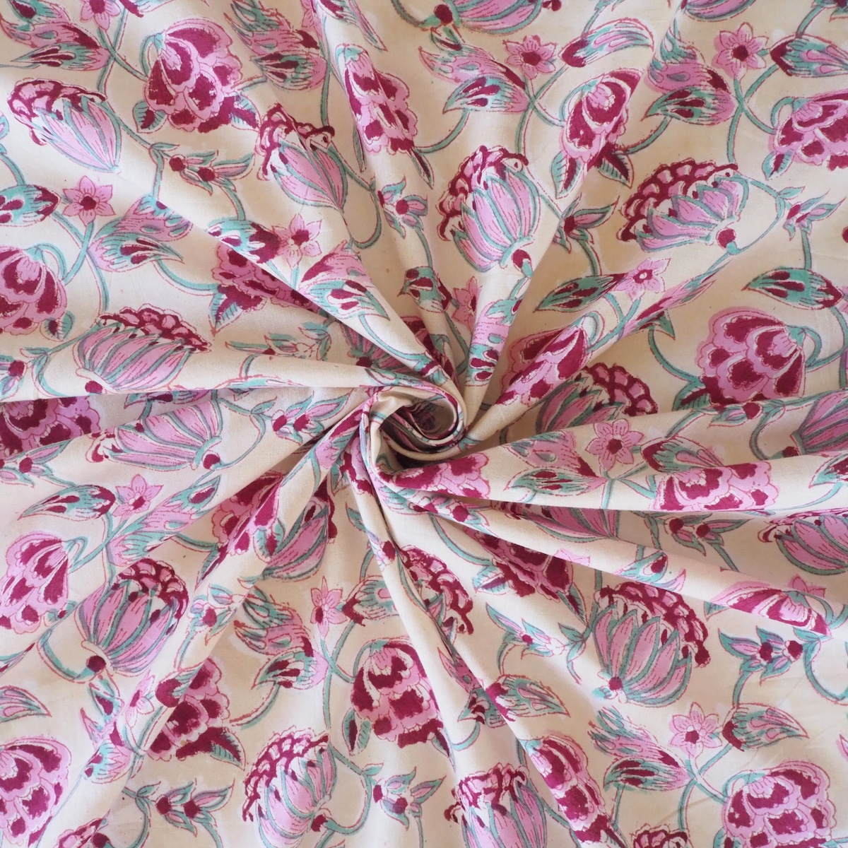 ブロックプリント生地【50cm単位】インド綿 花柄 薄黄色×ピンク #15622