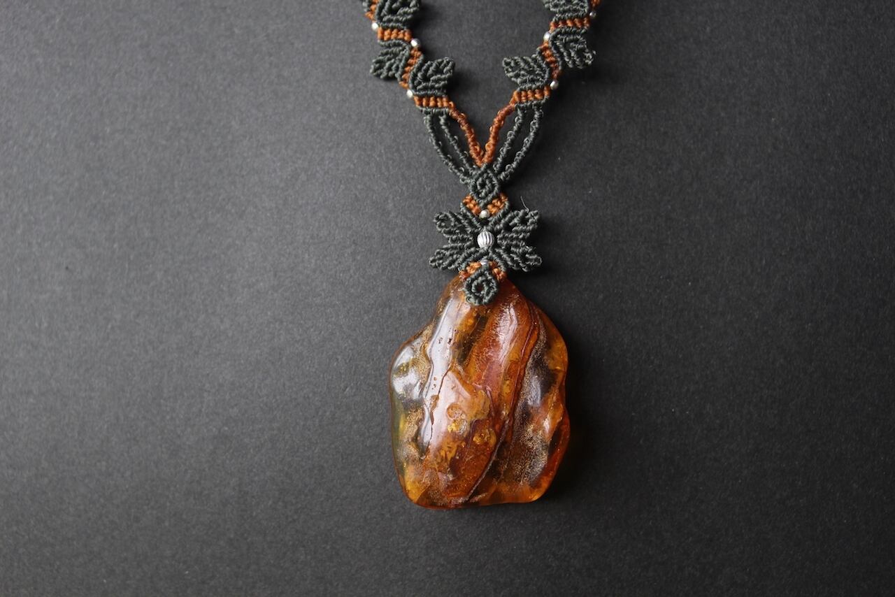 Amber micro macrame design necklace