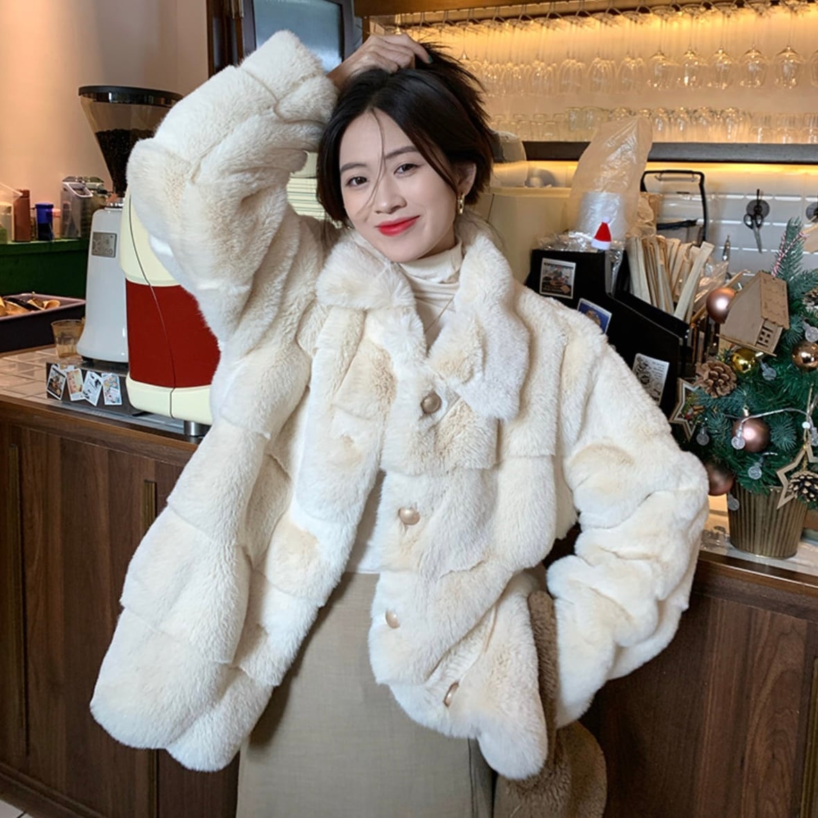 ラビットファー風 コート フェイクファー コート ボーダー ラテカラー 上品 きれいめ 大人女子 女っぽ デートコーデ Lamitte Deco トレンド 韓国ファッション ショップ Base店