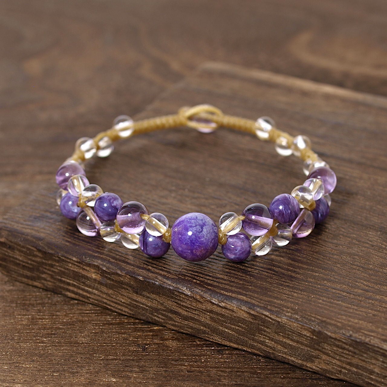 【一点物】スギライト+チャロアイト+ライトカラーアメジスト+水晶つゆマクラメブレスレット