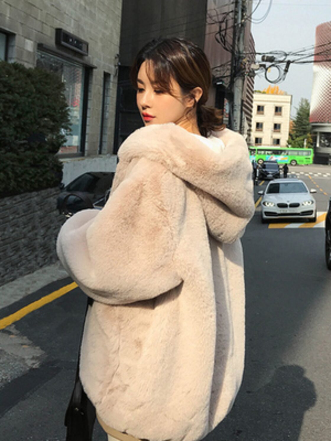 リアルファー ゆったりデザイン フード付 セミロングコート PELZ 
