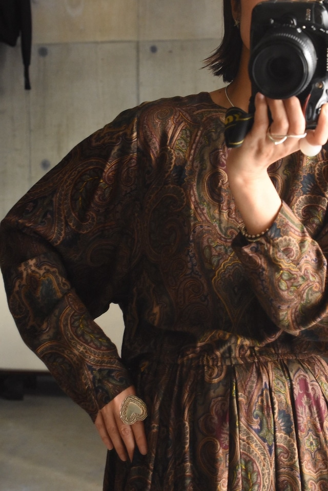 OK／80-90's "unknown" brown paisley rayon onepiece