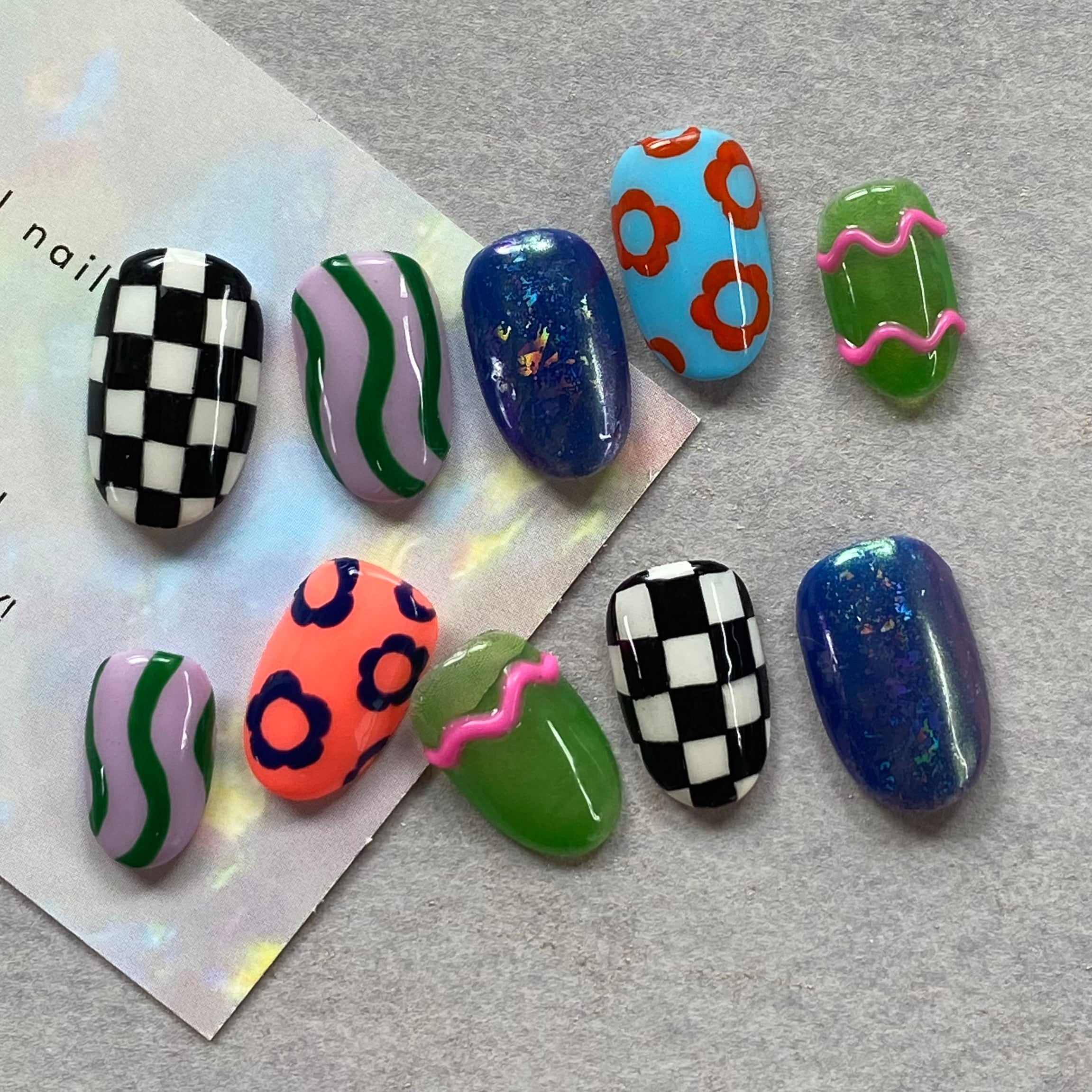 No.2 派手ネイル フラワーネイル うねうね チェック ネイルチップ