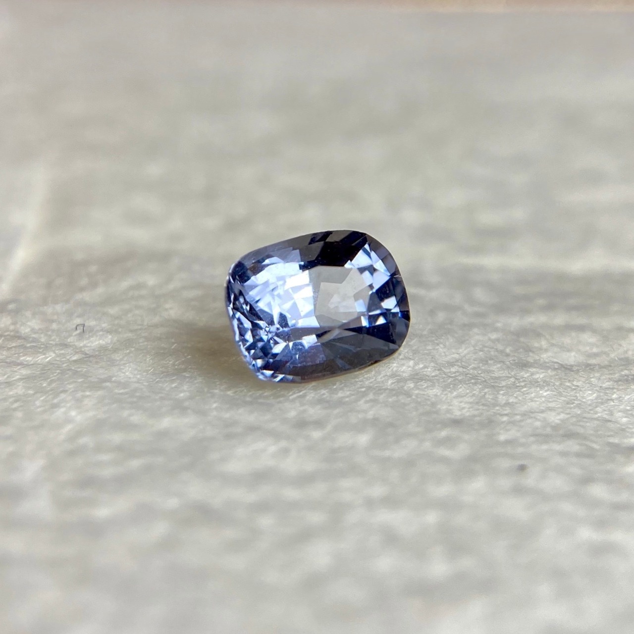 スピネル 0.681ct パープル 簡易ソーティング付き No.143