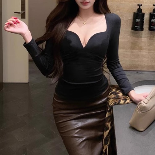 シェイプドハートネックトップス ・13083