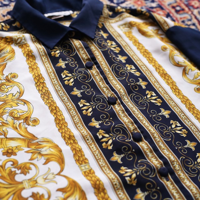 scarf motif switching design l/s shirt