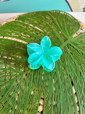 プルメリアヘアクリップ フラレッスンにも! ハワイ好きのあなたに ハワイアンな髪留め マーブルブルー Lサイズ