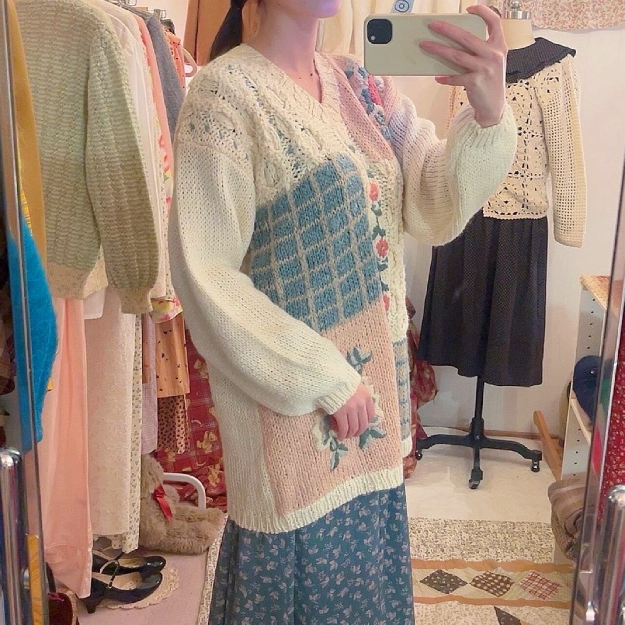 flower check knit sweater