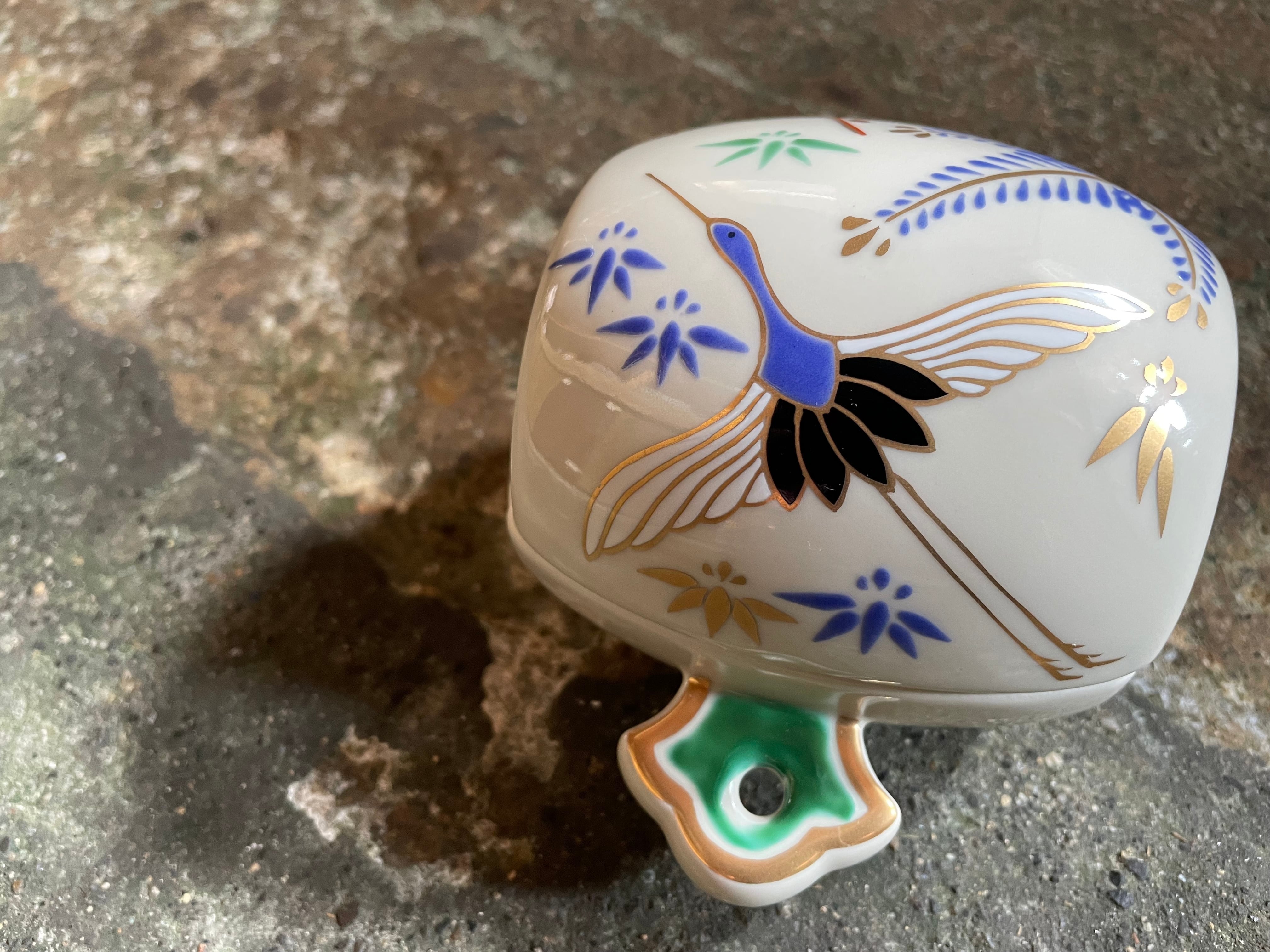有田焼 福泉窯 打ち出の小槌型蓋物(鶴に松竹梅) | Pay ID 有田焼 福泉窯 打ち出の小槌型蓋物(鶴に松竹梅) | Pay ID