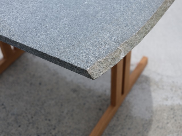ダイニングテーブル900 / 庵治石-グレー  / & Magical Furniture