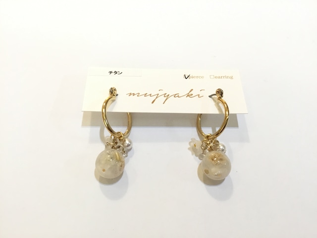 mujyaki 白い小花のピアス