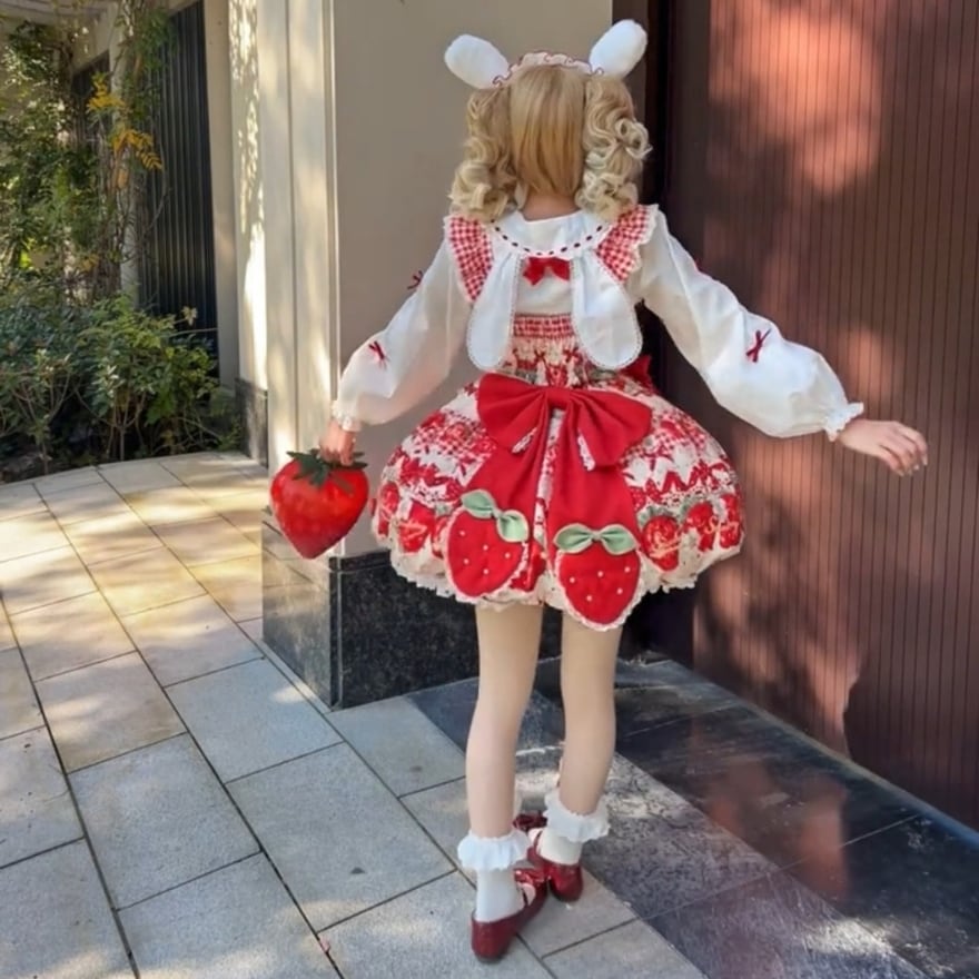 ロリータ　甘ロリ　ジャンパースカート　いちご刺繍 苺うさぎのタルト便り ギンガムフリル甘ロリジャンパースカート