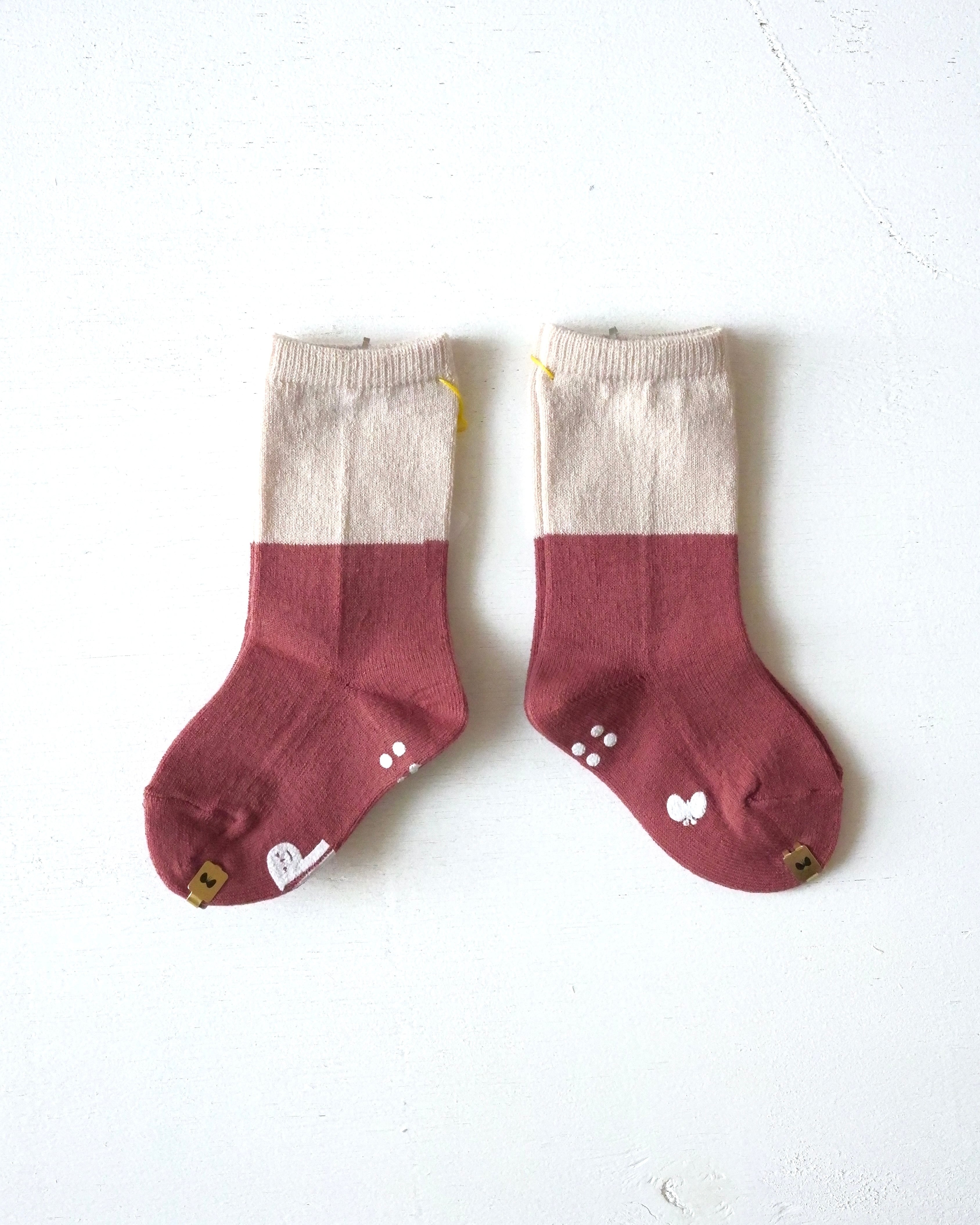 【 mina perhonen 26SS 】 duo “ソックス” / AES7343P / red