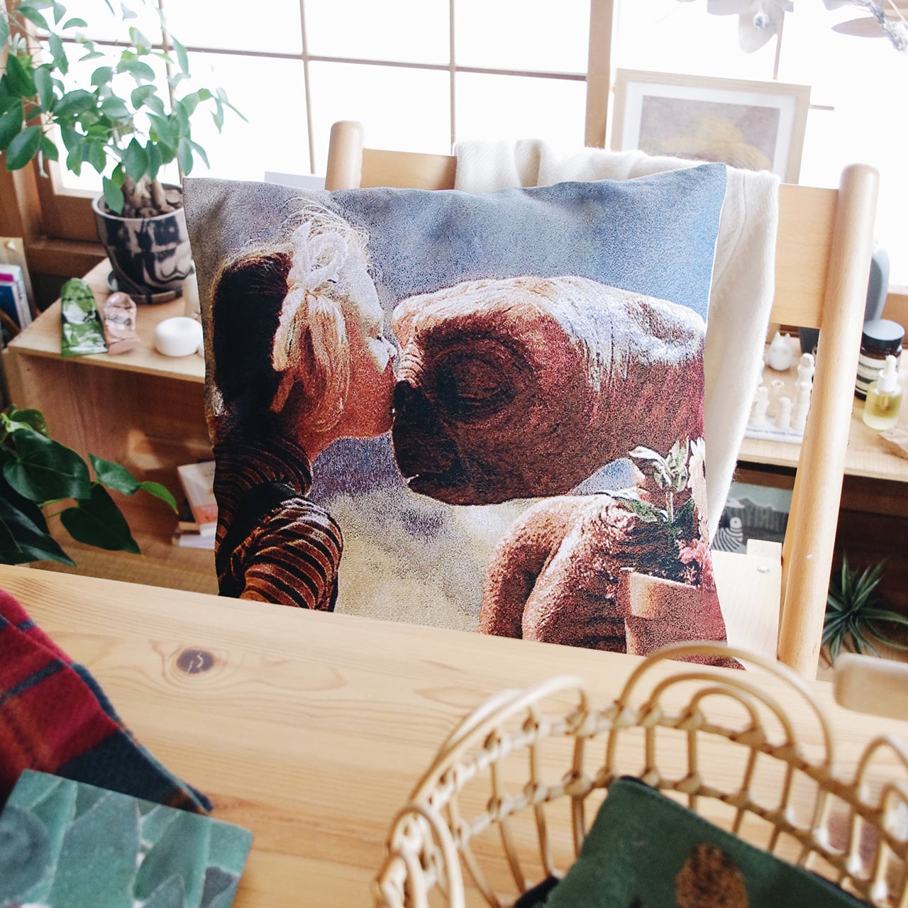 E.T. Cushion cover Gertie says "Be good"