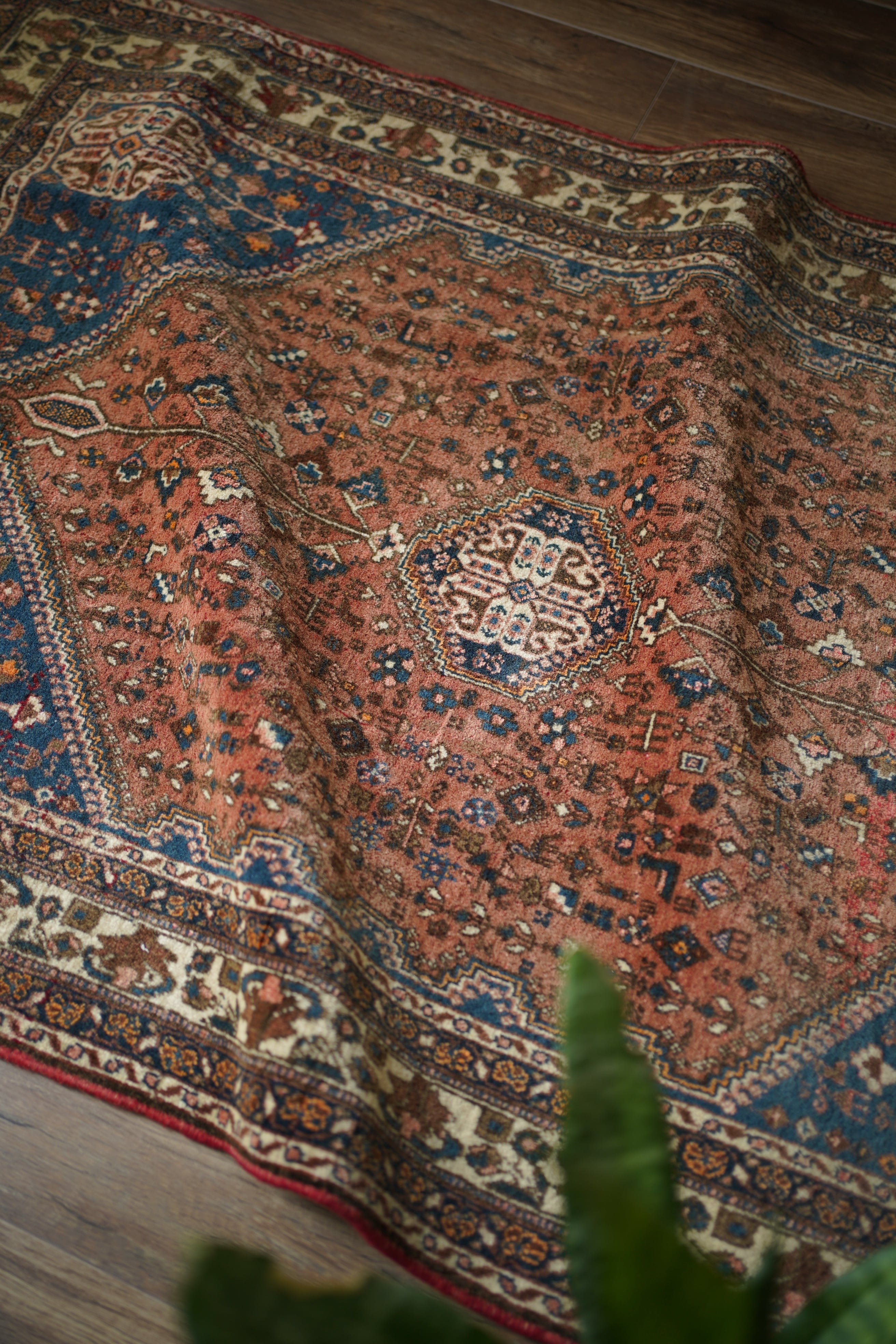 ヴィンテージラグ専門店 TIME RUG （ペルシャ絨毯・トライバルラグ）