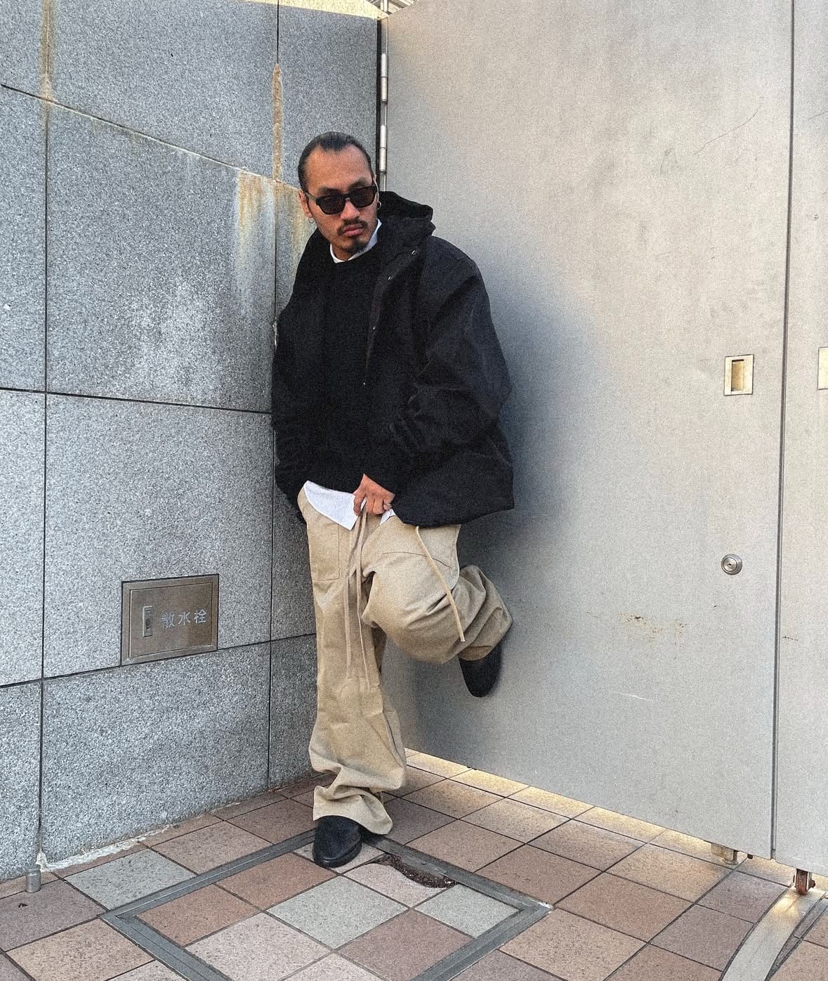 ESSENTIALS】TEXTURED NYLON UTILITY PANTS | AYIN ESSENTIALS】TEXTURED NYLON UTILITY PANTS | AYIN