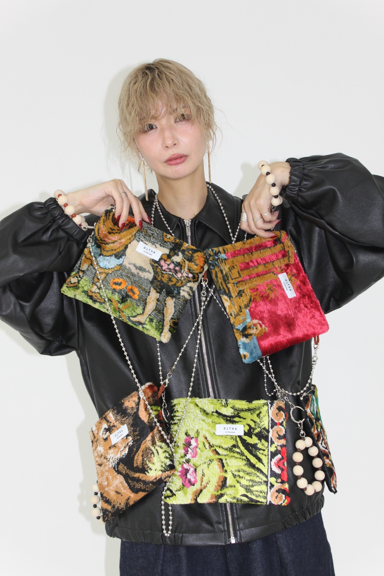 Vintage Tapestry Sacoche Pouch With Wood Handle No.15