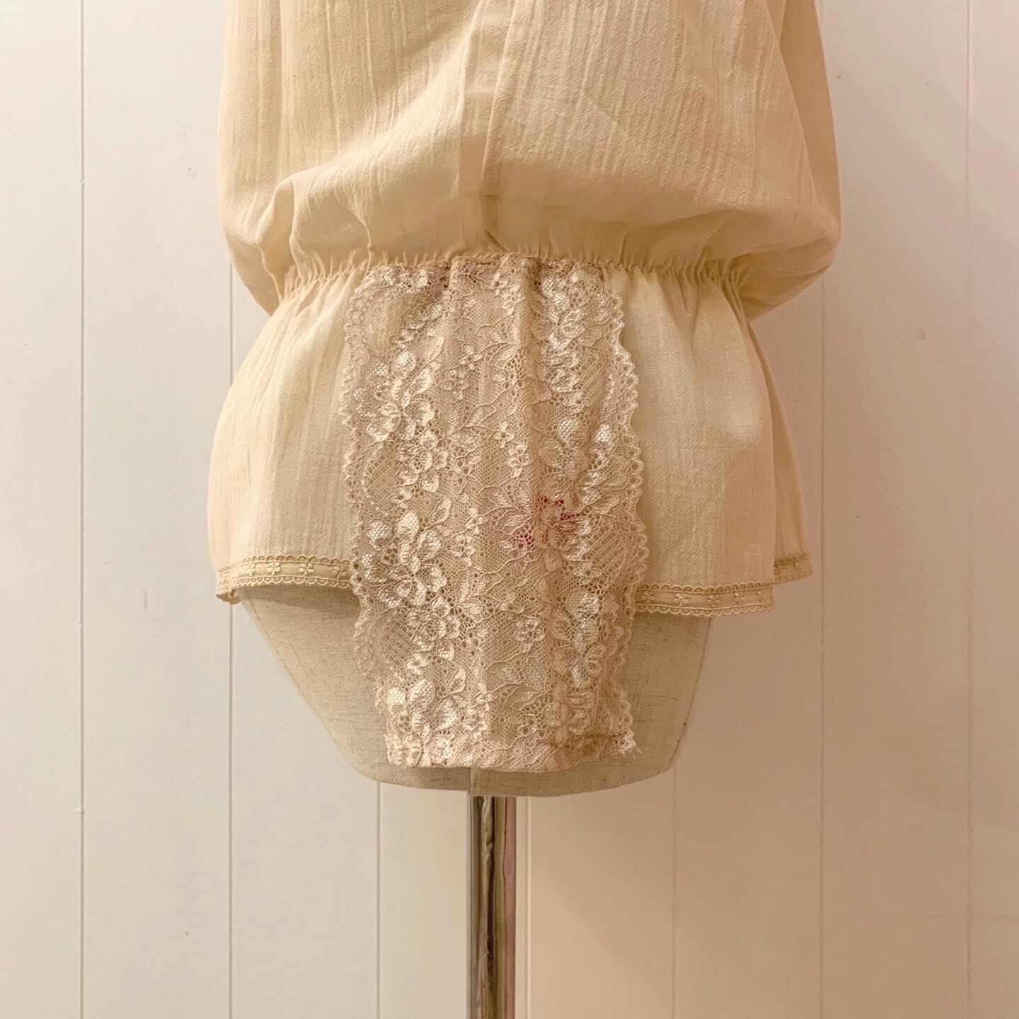 remake : sensitive skin epaulette camisole