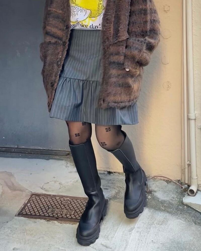 GANNI ☆SS24 FLOUNCED MINI SKIRTグレー38 GANNI ☆SS24 FLOUNCED MINI SKIRTグレー38