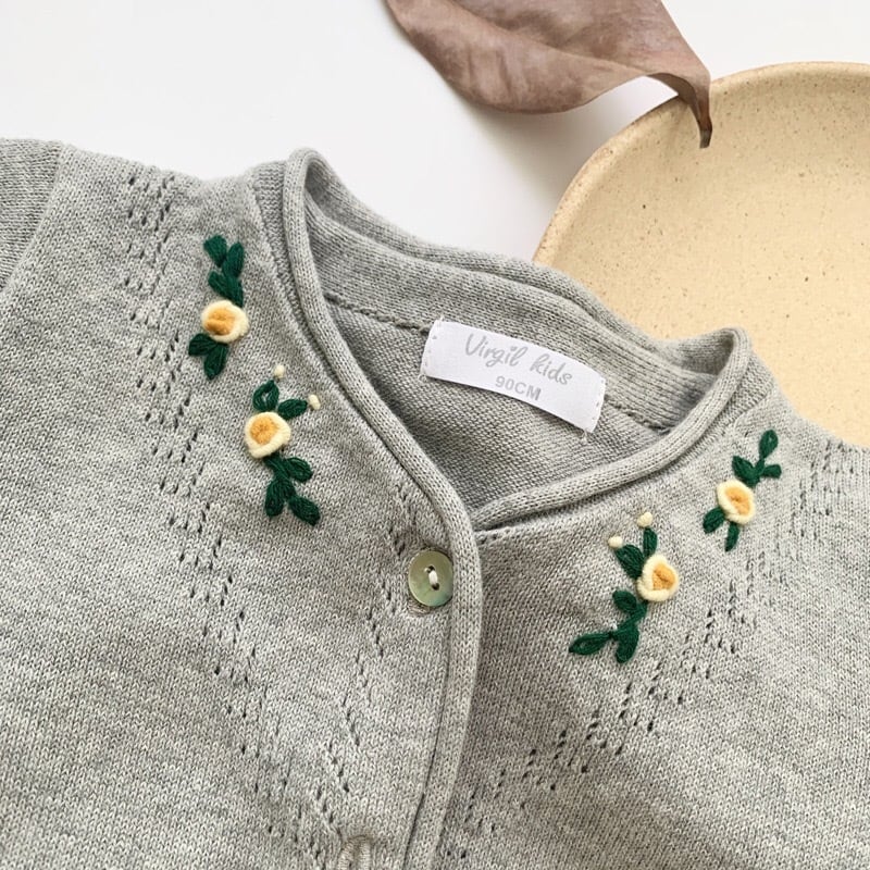 即納】二色 襟 薔薇 手刺繍 カーディガン 90 100 110 120 130 即納】二色 襟 薔薇 手刺繍 カーディガン 90 100 110 120 130