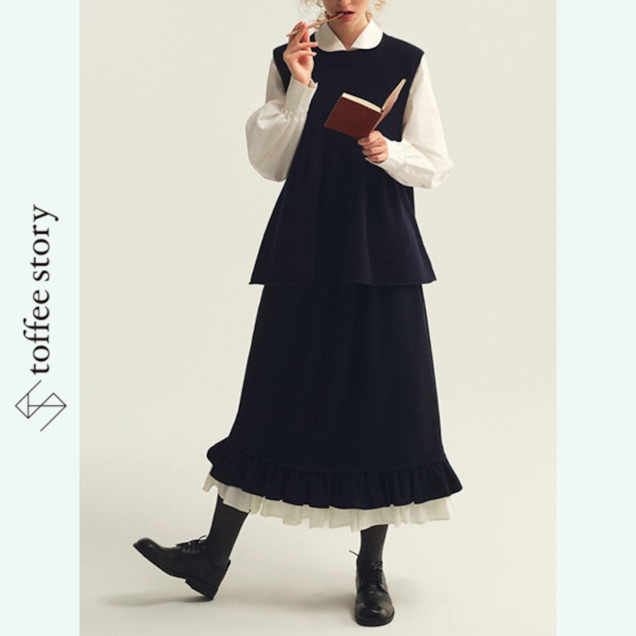 【2color】背中にリボンの風をまとうペプラムニット 《P0308》