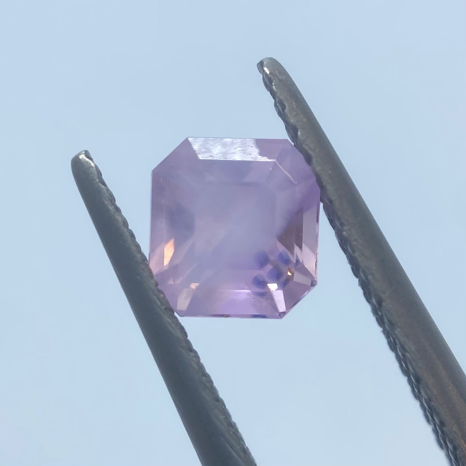 苺ミルクのようなピンク×ミルキーピンクのサファイア