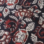 ブロックプリント生地【50cm単位】インド綿  花柄 黒×赤×生成り #43310-BK1
