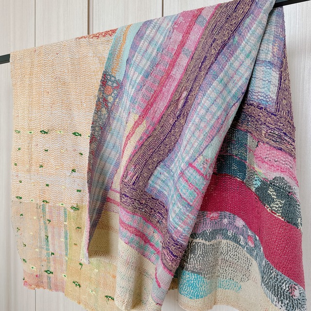 インド ヴィンテージカンタキルト VK001 | 125cm × 163cm