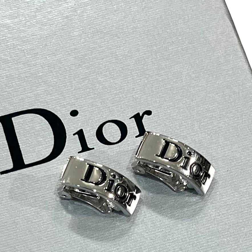 Christian Dior】2699 DIOR ロゴイヤリング／メタル／ディオール ロゴ