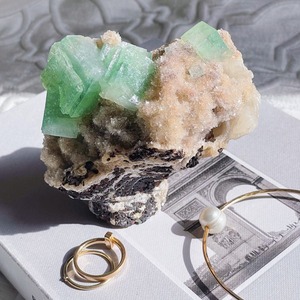 Cube Green Apophyllite Cluster 3 (共生原石)