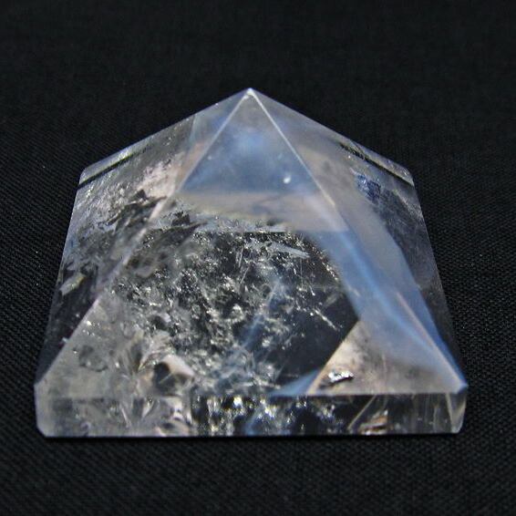 水晶 ピラミッド置物 一点物 145-1087