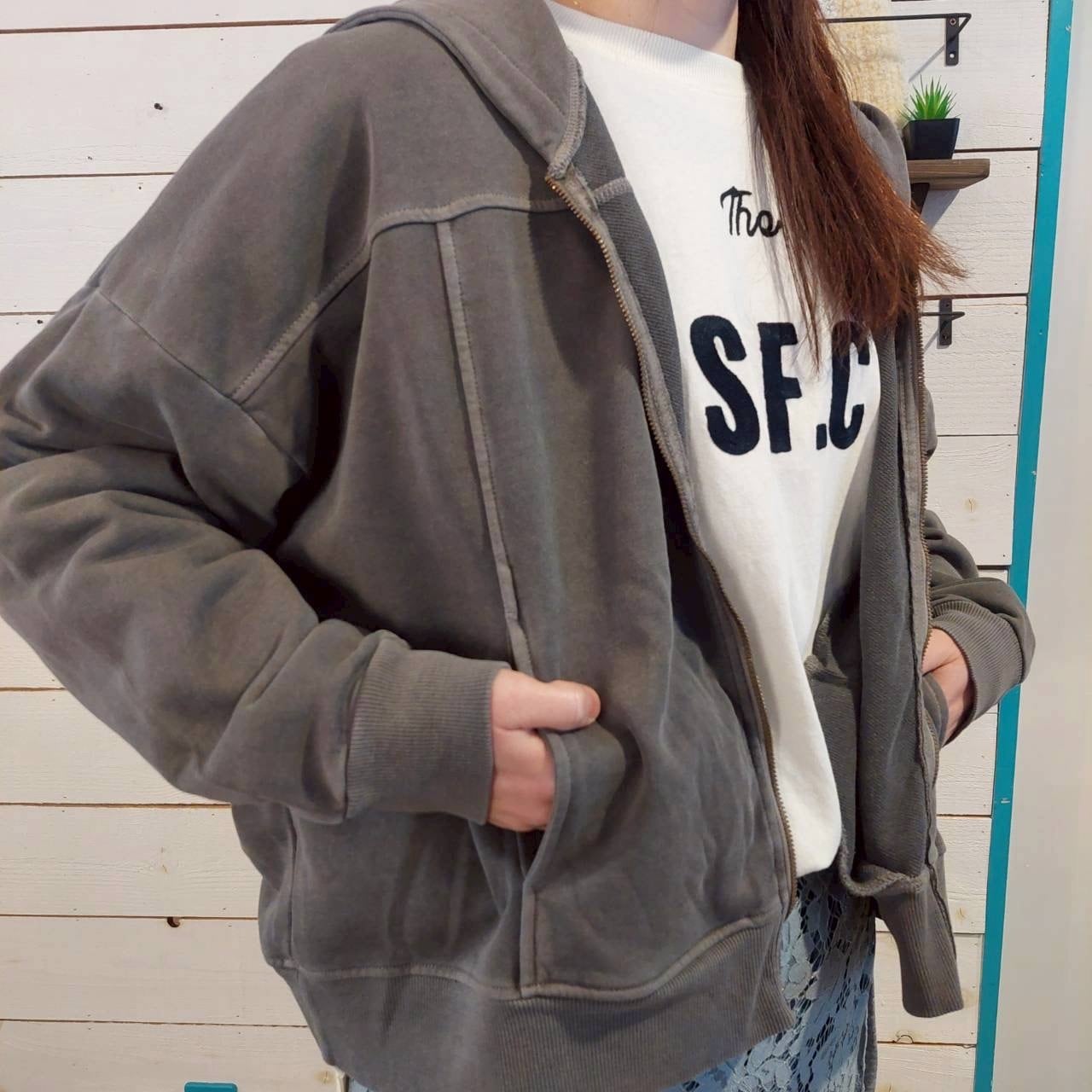 『People's』 2418  裏毛ピグメントジップパーカー　フリーサイズ　