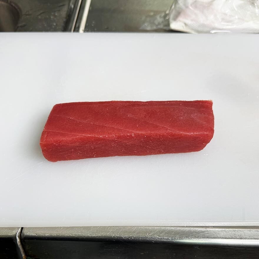 まぐろ専門卸大伸】天然本まぐろ 赤身 200g（冷凍） | へんおじの物産展