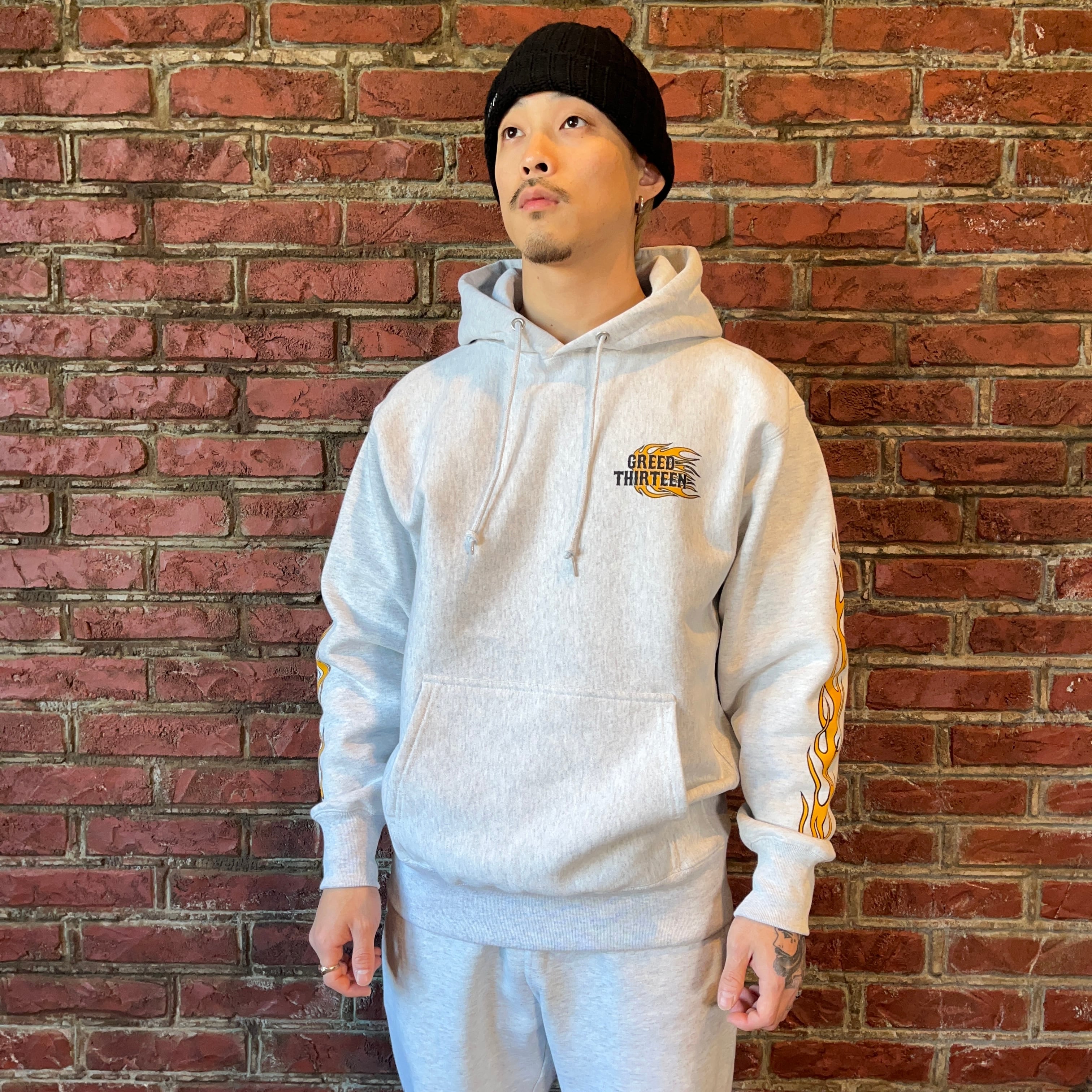13 collaborate hoodie ash gray Lサイズ embloGYA6SITE.jpg?v=1761898802