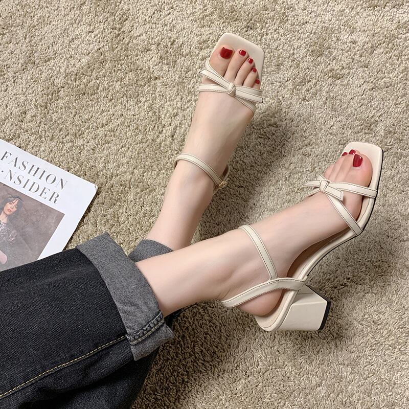 野生の弓野生の単語のバックル分厚いかかとの女性のサンダル女性の妖精風夏2020新しいバージョン 部族の婦人靴8252160