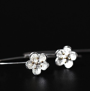 梅の花のピアス　SILVER　0283