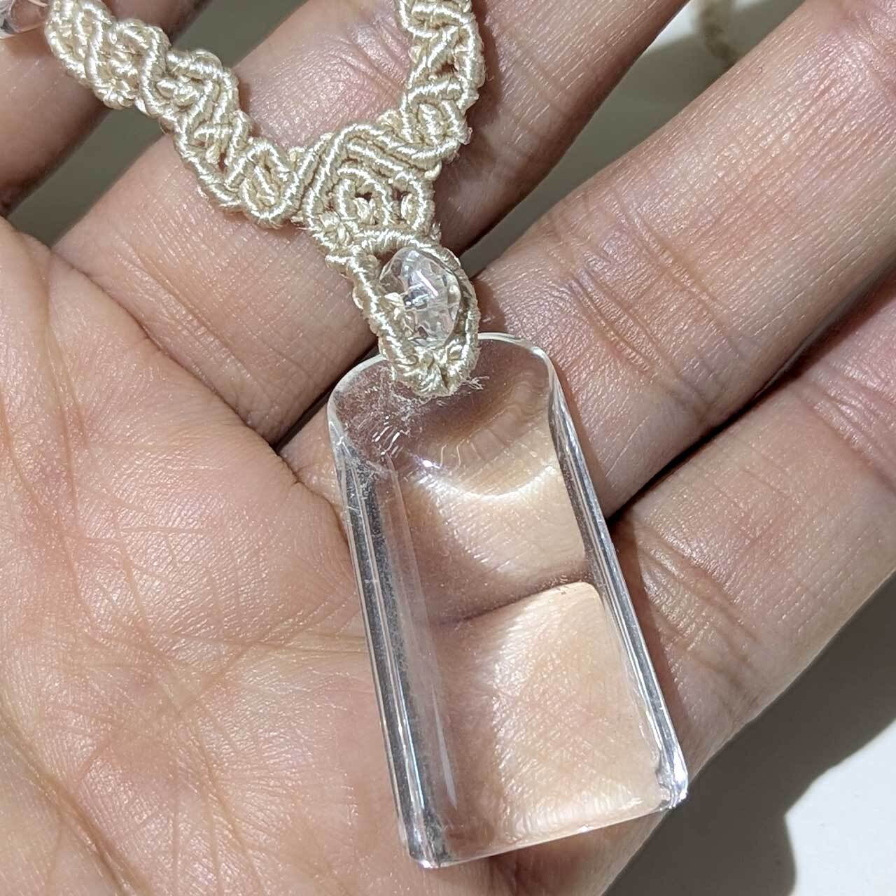 タロット】水晶とシルクコードのマクラメ編みネックレス | tarot stone