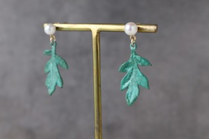 ボタニカル ピアス/イヤリング [よもぎ]