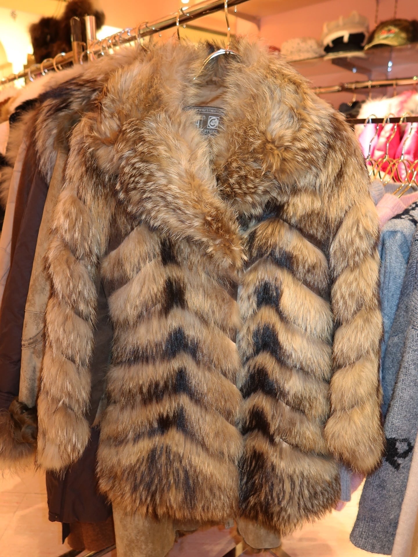 Reid MONTREAL ヴィンテージミンクファーコート 裏地刺繍デザイン Reid MONTREAL ヴィンテージミンクファーコート 裏地刺繍デザイン