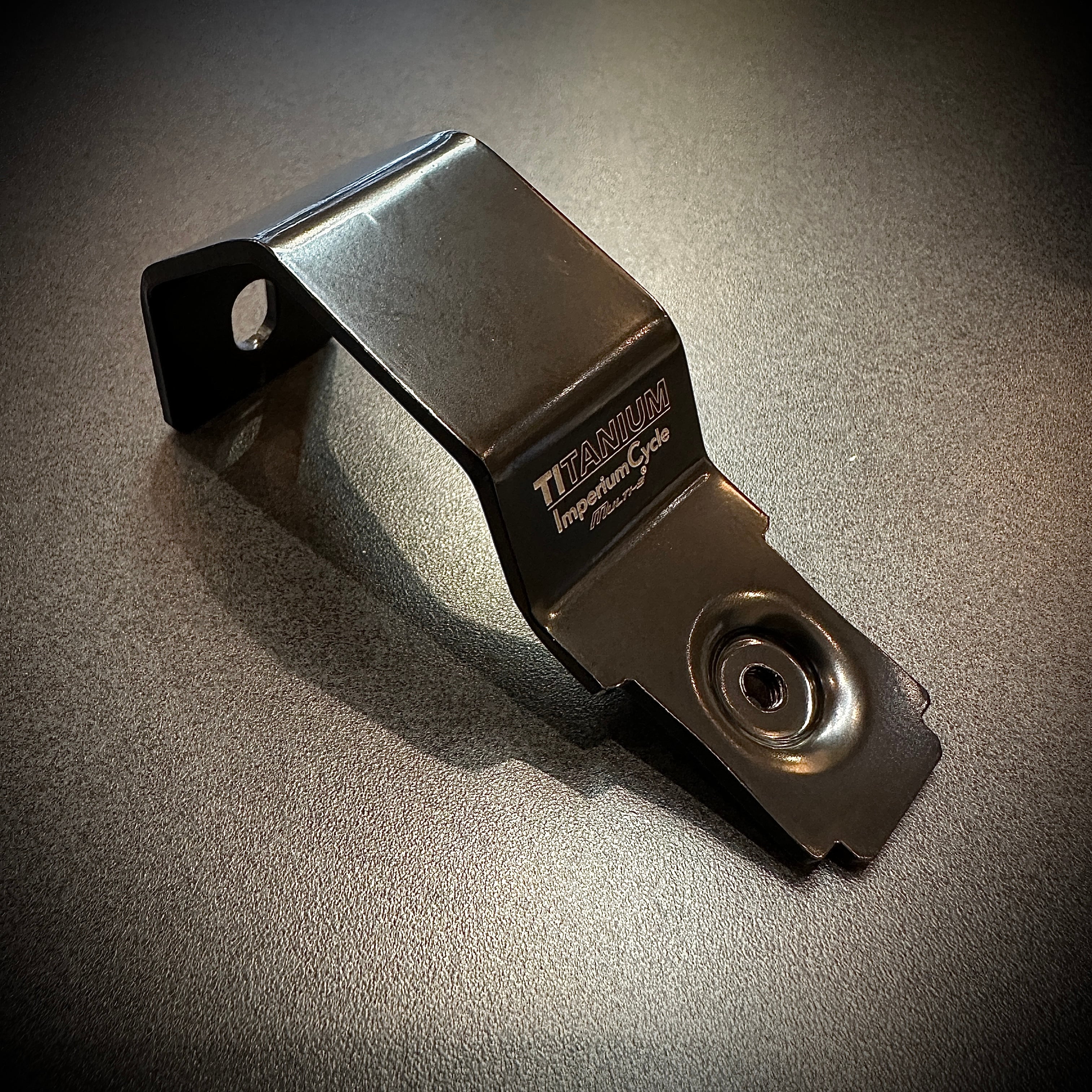 Multi-S Light Holder [Titanium] | LORO ONLINE STORE