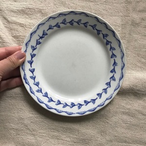 アラビアの青模様の小皿
