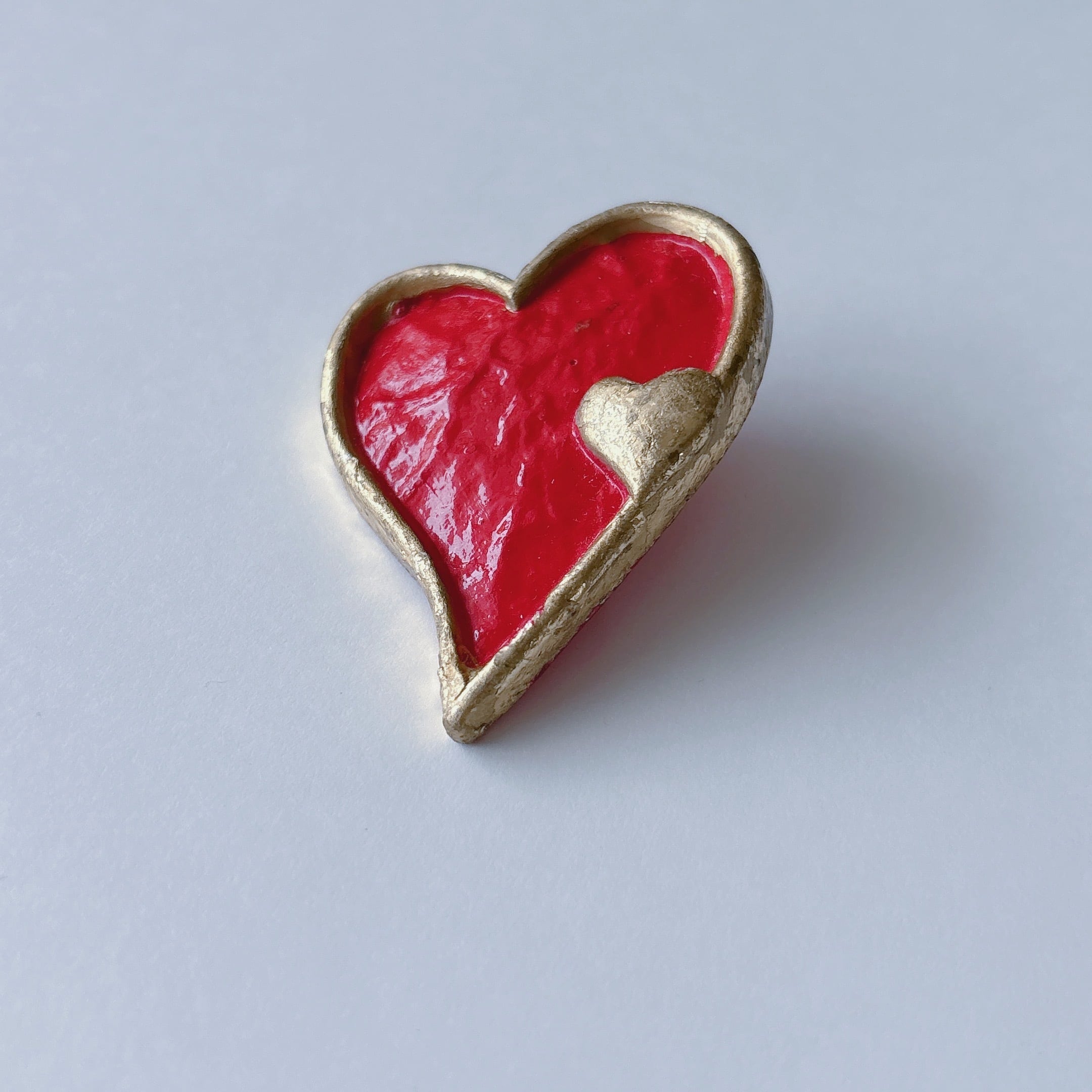 美品 イヴサンローラン ハート型 ブローチ ピンバッジ 赤色 Vintage 80s gold tone red wood double heart brooch pin
