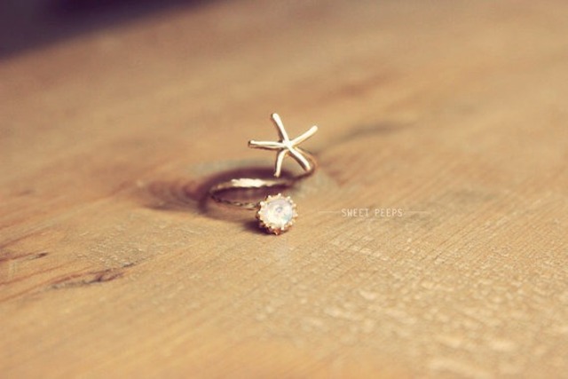 Starfish Rhinestone Dainty Ring