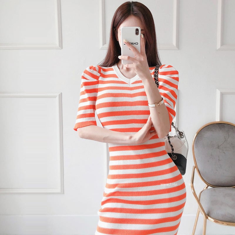 【新作】【送料無料】 2023年夏日韓レディース気質Vネックスリムストライプスリットロングスカートニットカジュアルドレス5523 0334141520406