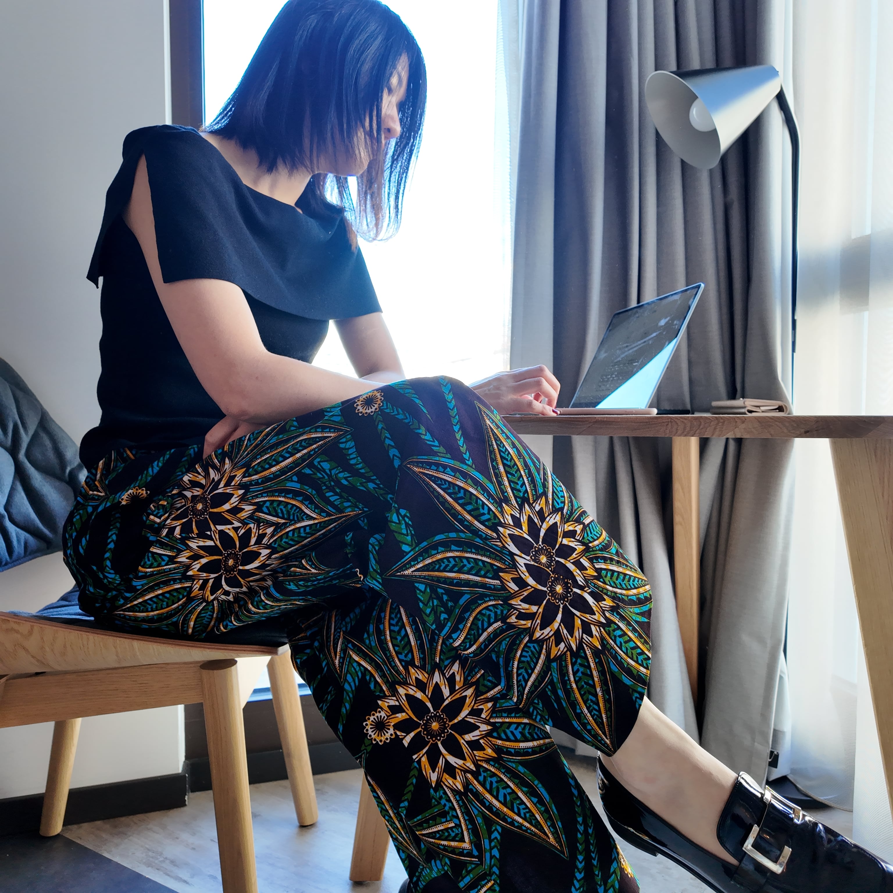 パンツ = yellow flower=