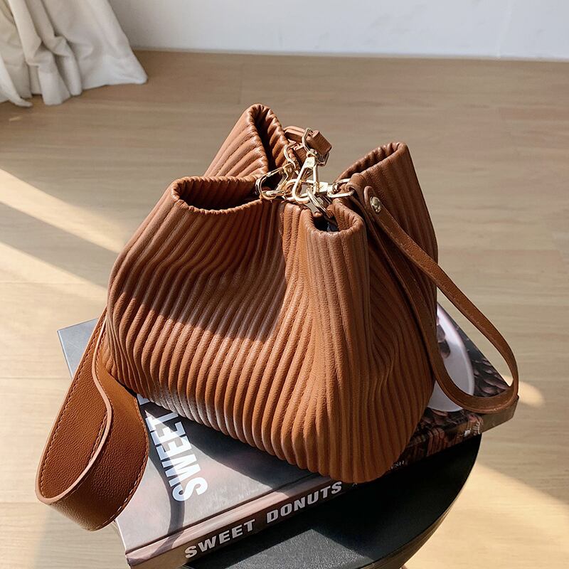 オータムウィンター 秋物 冬物 メッセンジャーバッグ Tiancai_Wing_Bag35951924072