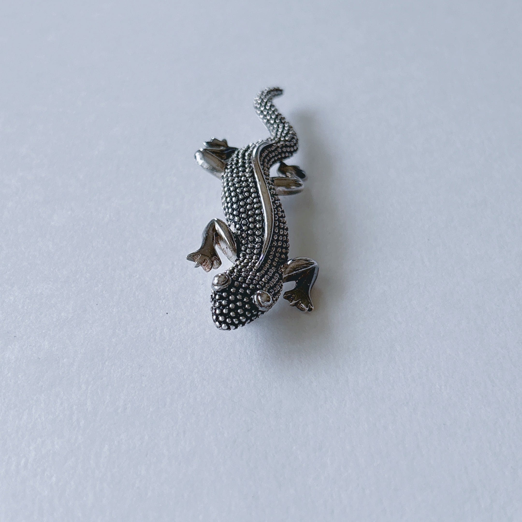 Vintage 80s - 90s silver tone lizard brooch ヴィンテージ 80年代