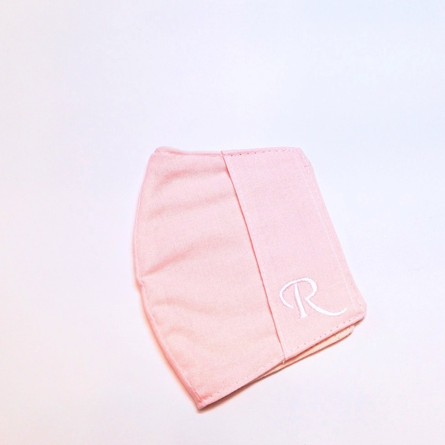 【在庫処分】【送料無料】マスクカバー イニシャル刺繍  «R»　ベビーピンク ベビーブルー ライトグレー