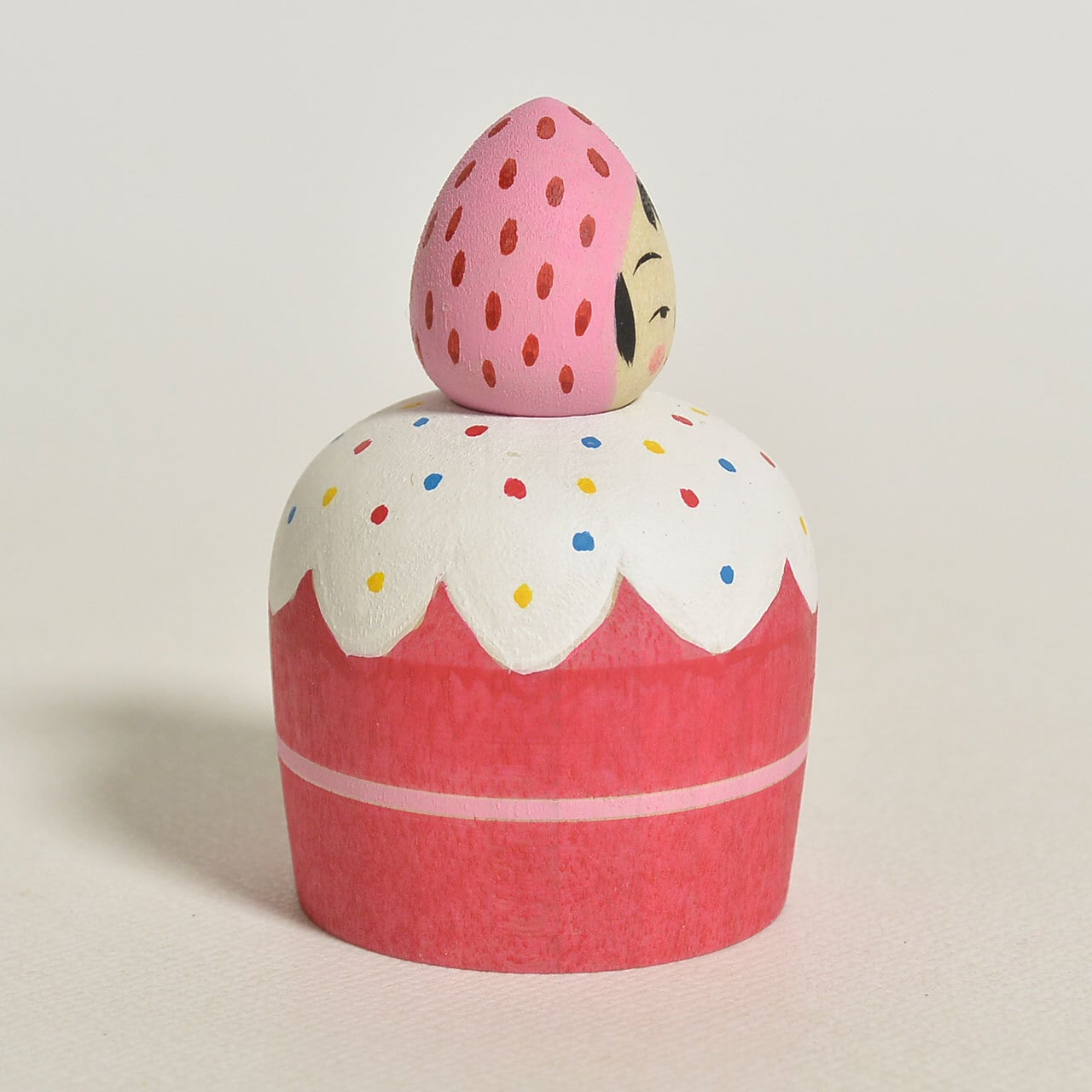 いちごのカップケーキちゃんこけし 約1.5寸 約4.5cm 鈴木明 工人（作並