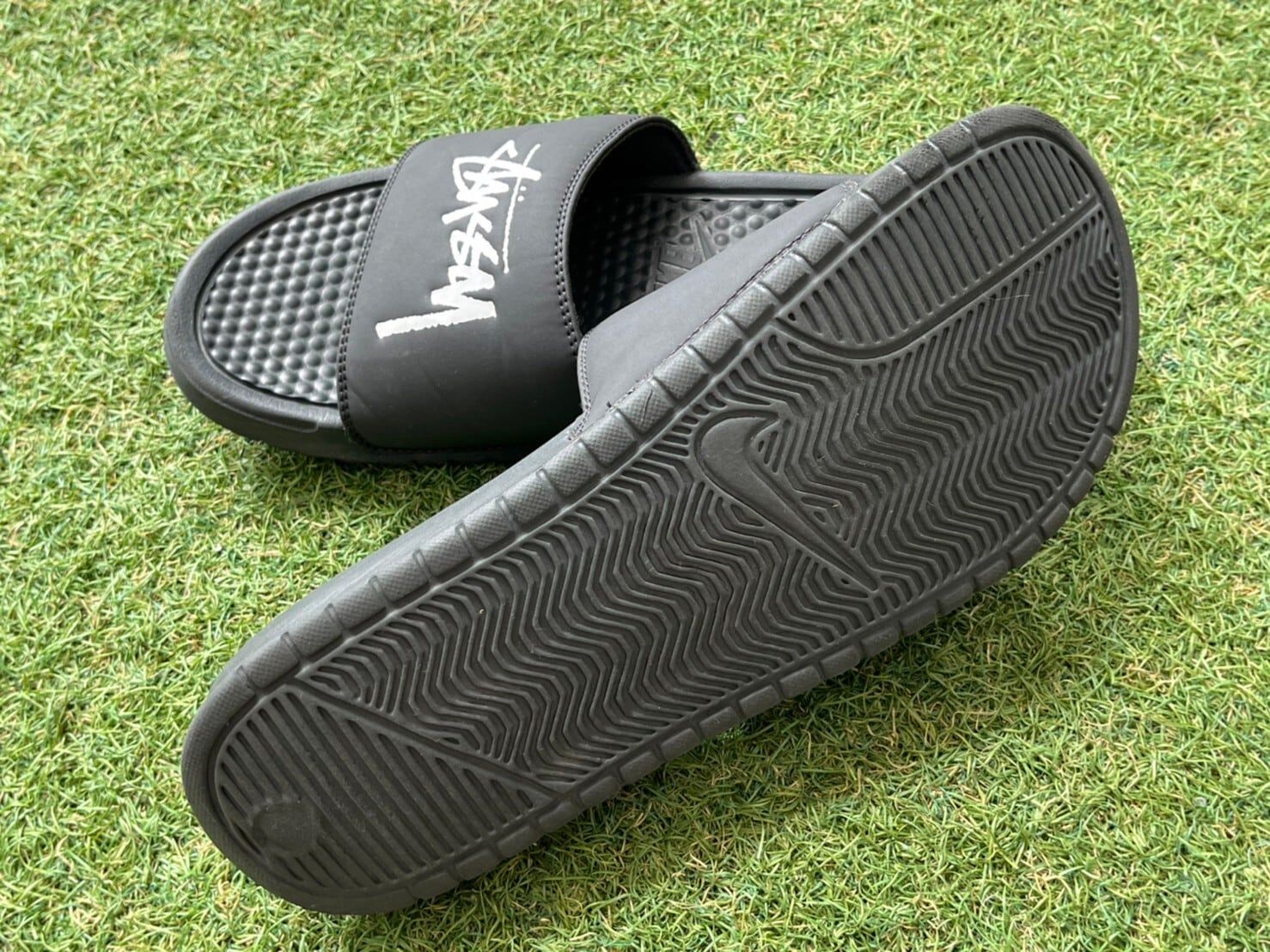 STUSSY × NIKE BENASSI SLIDE SANDALS OFF NOIR CW2787-001 28cm 18608